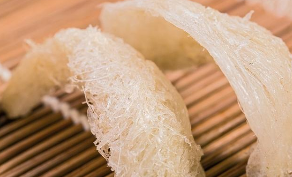 燕窩的功效與作用是什么？吃燕窩對人體有哪些好處？