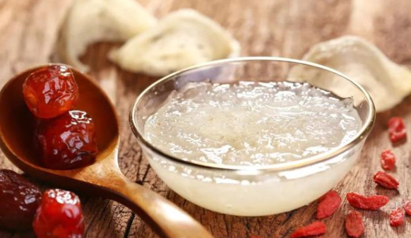 即食燕窩應(yīng)該怎么吃？即食燕窩的吃法和用量是多少？